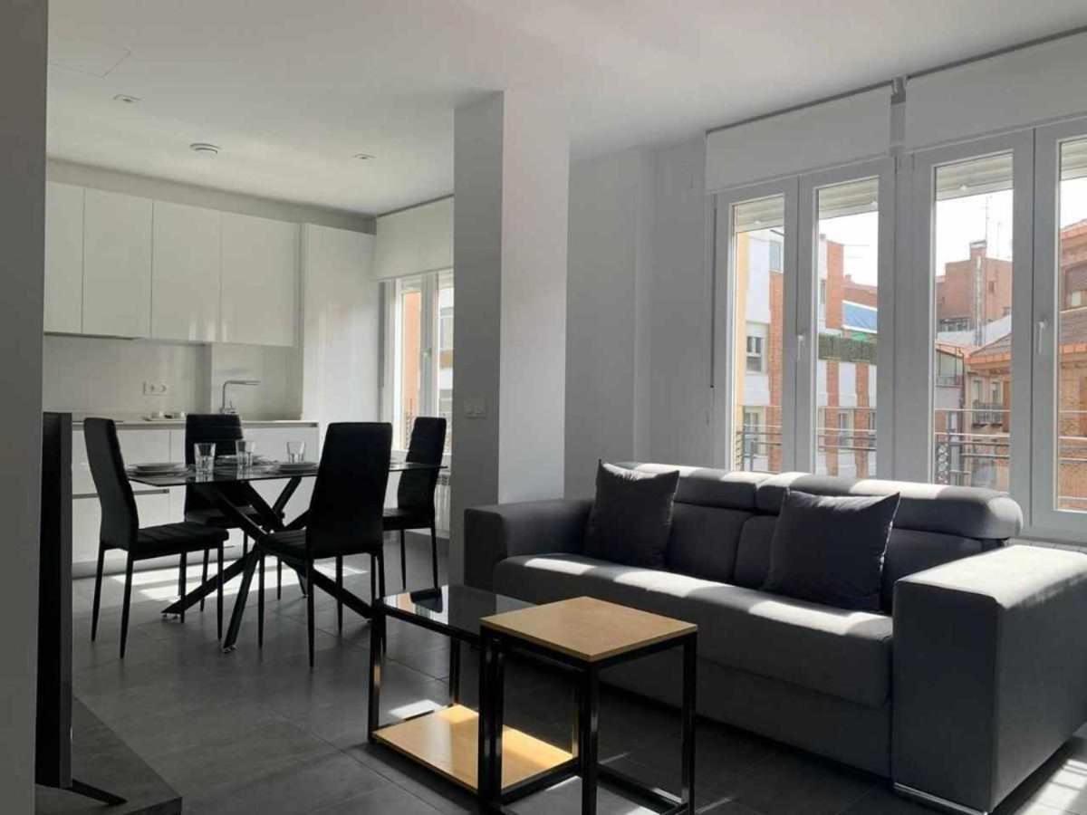 Ramon Y Cajal Suites De Luxe León Buitenkant foto