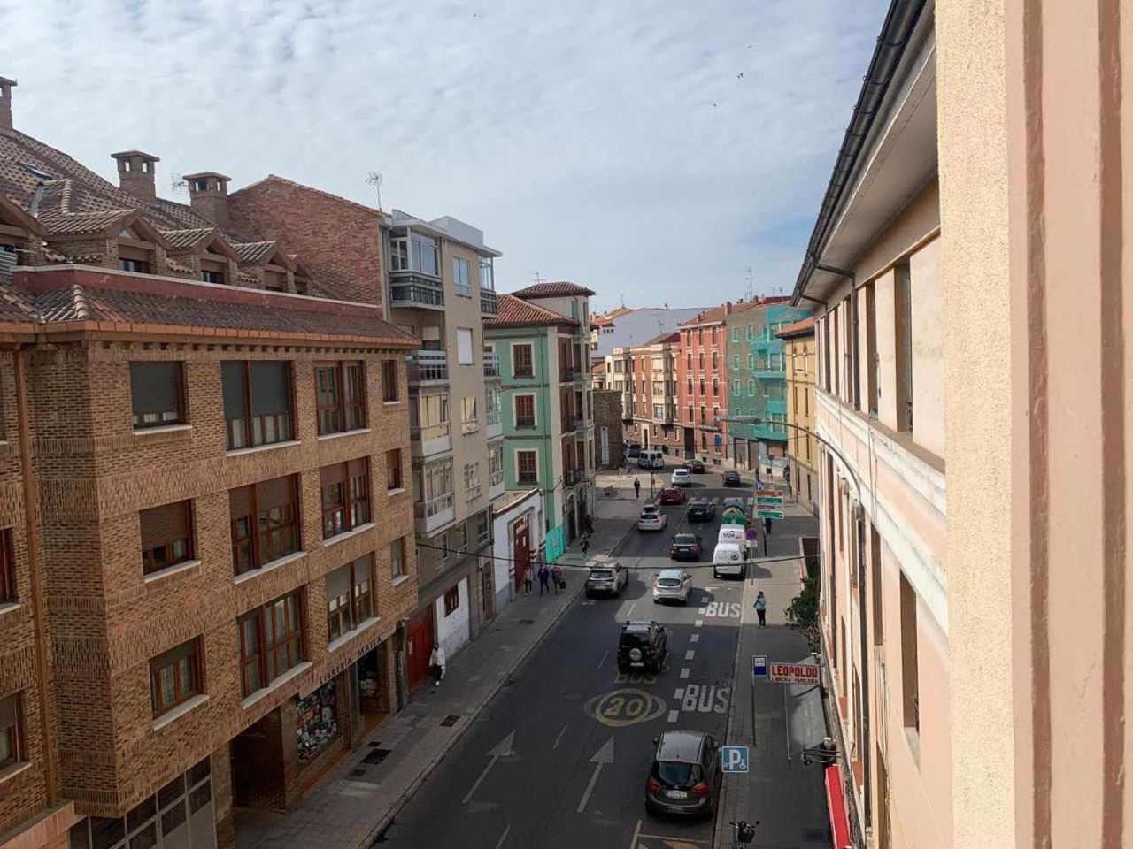 Ramon Y Cajal Suites De Luxe León Buitenkant foto