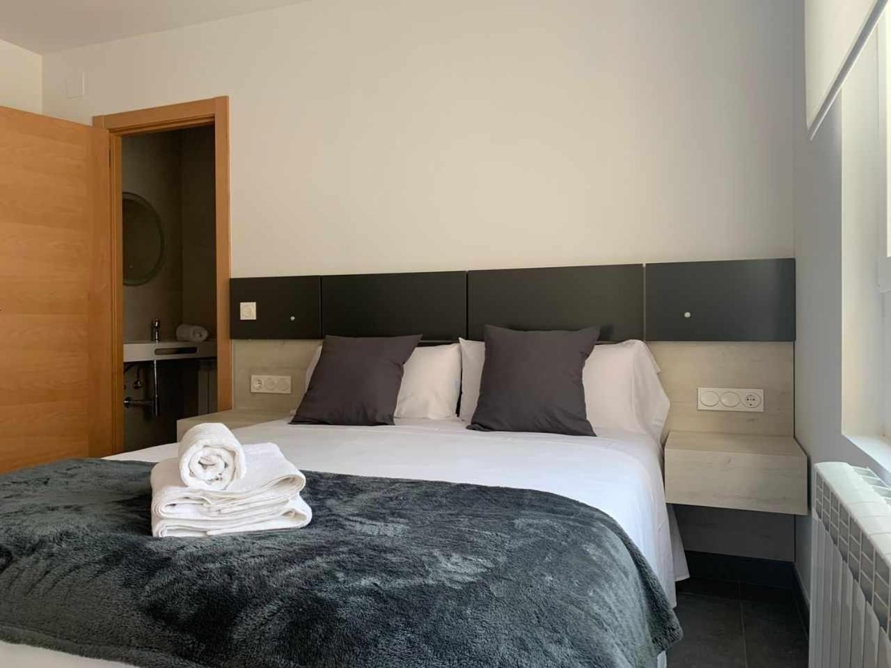 Ramon Y Cajal Suites De Luxe León Buitenkant foto
