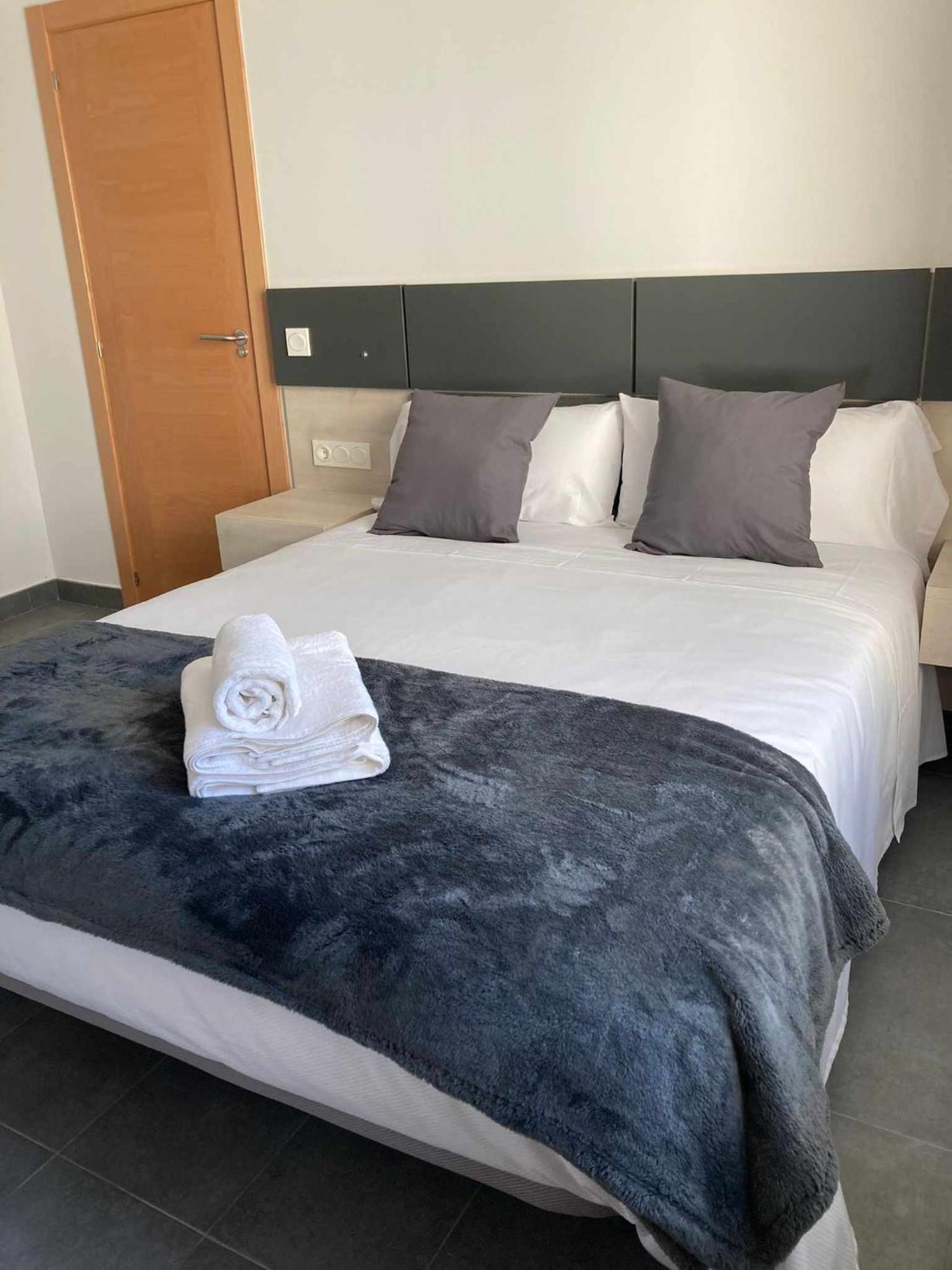 Ramon Y Cajal Suites De Luxe León Buitenkant foto